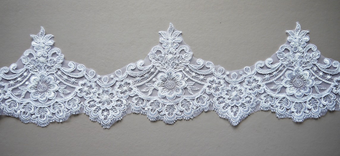 svadobný závoj s čipkou 100/65 cm